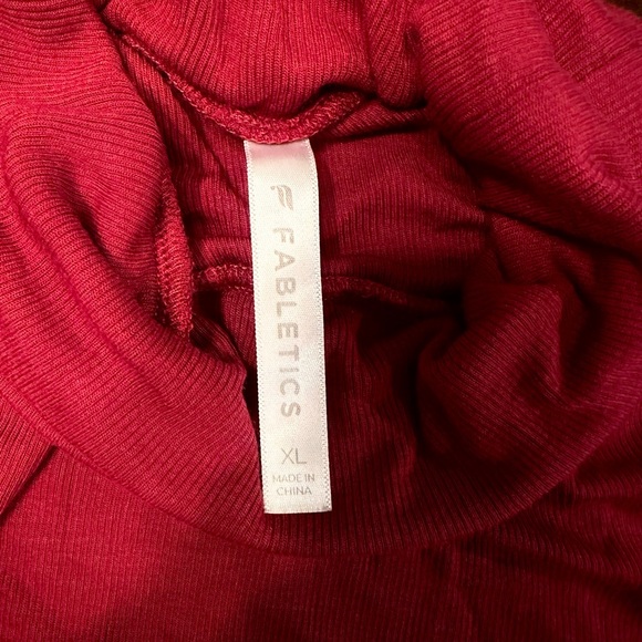 Fabletics Jess Long-Sleeve Turtleneck Top‎ - Picture 4 of 6